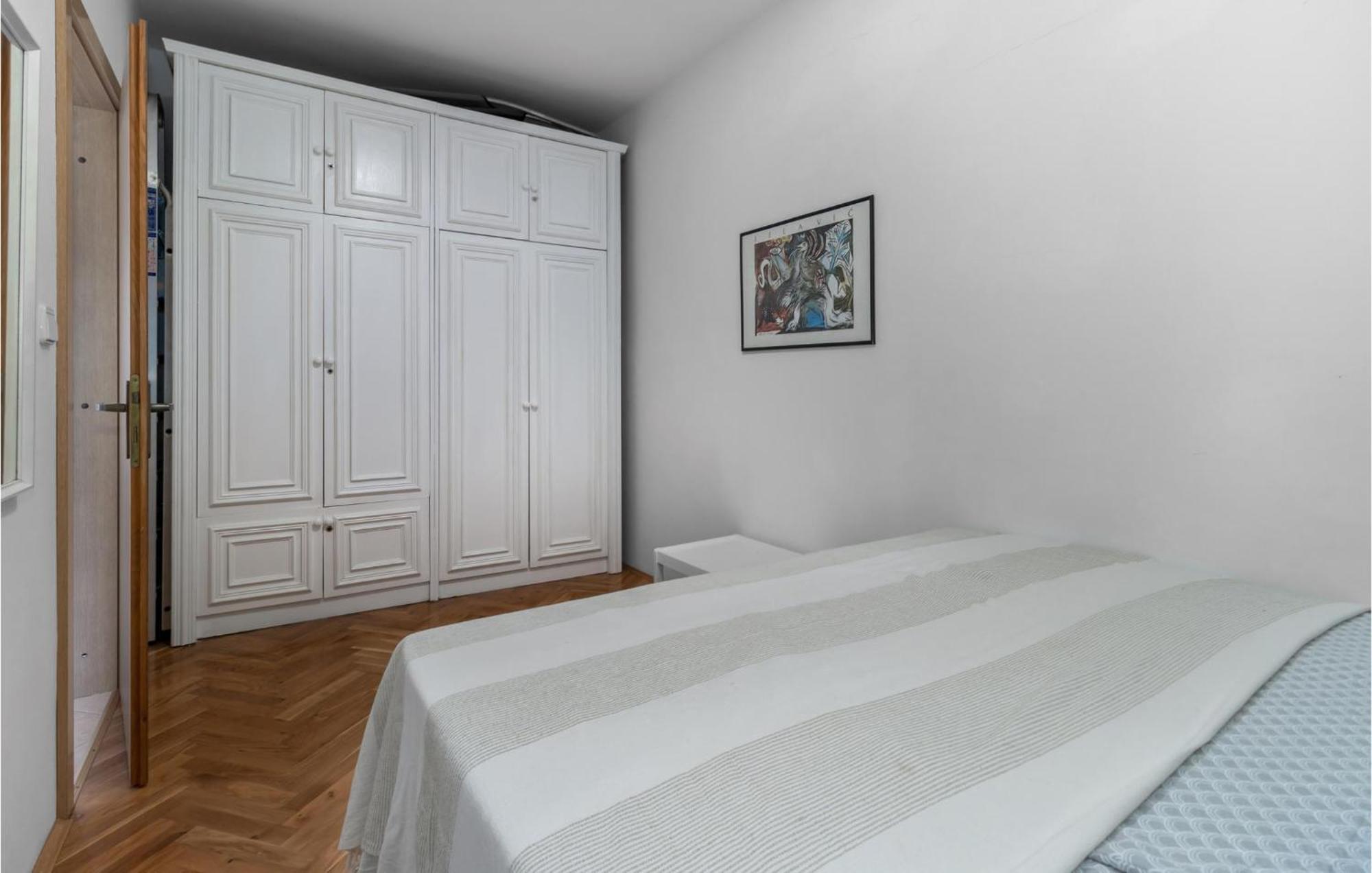 Lovely Apartment In Novi Vinodolski With Wifi Extérieur photo