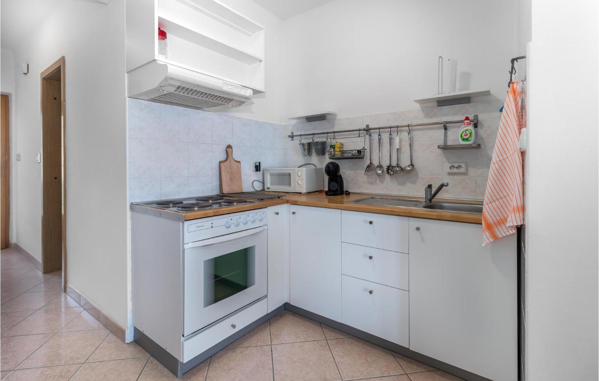 Lovely Apartment In Novi Vinodolski With Wifi Extérieur photo
