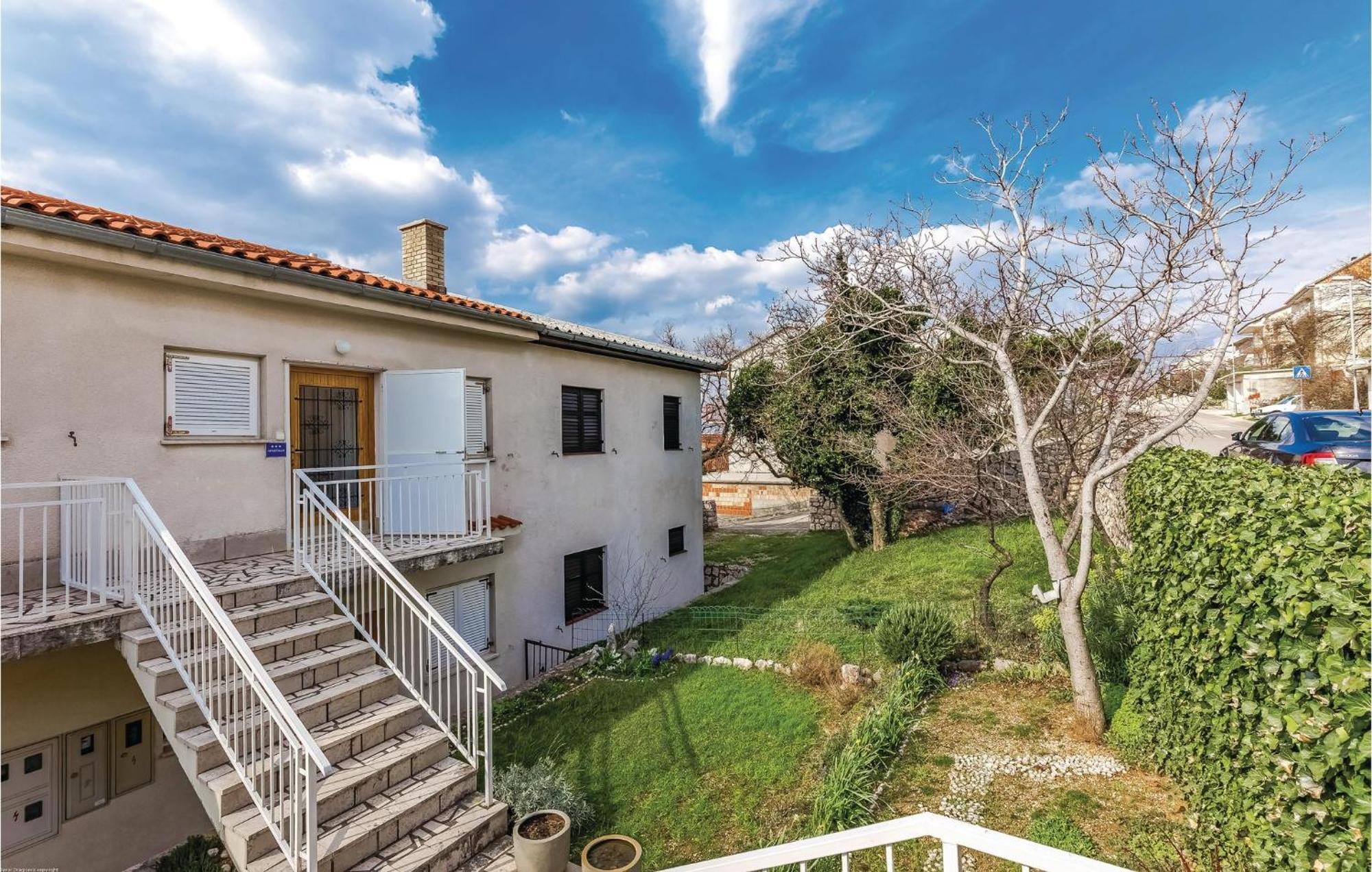 Lovely Apartment In Novi Vinodolski With Wifi Extérieur photo